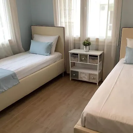 Blue & White Luxury Flogita