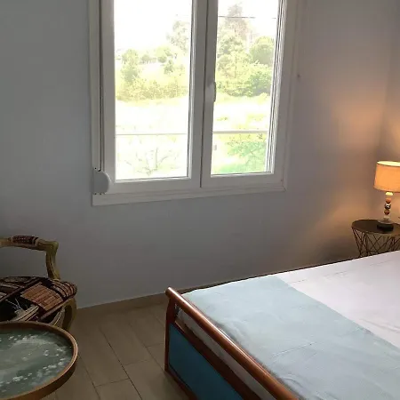 Blue & White Luxury Case de vacanță Flogita